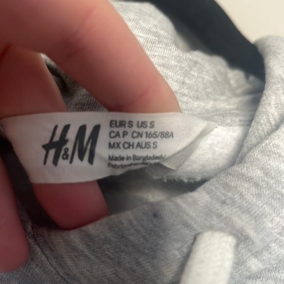 H&M grey fleece hoodie, size S. - Picture 2 of 4
